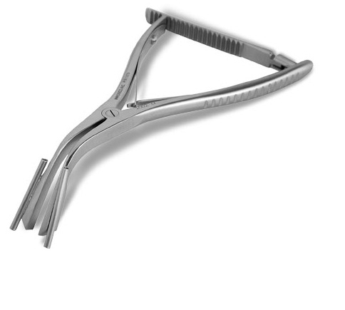 Weinraub Retractor border=