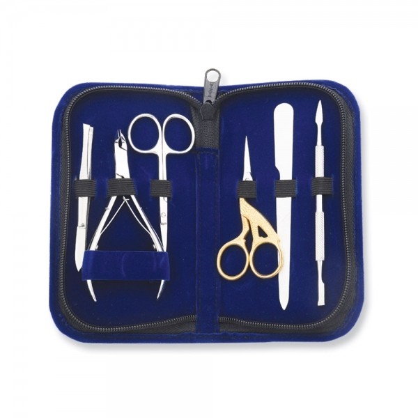 Manicure Set border=