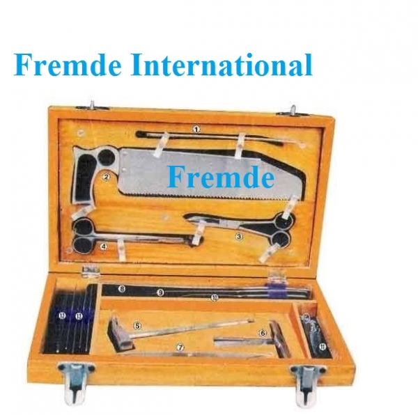 Autopsy Kit postmortem set border=